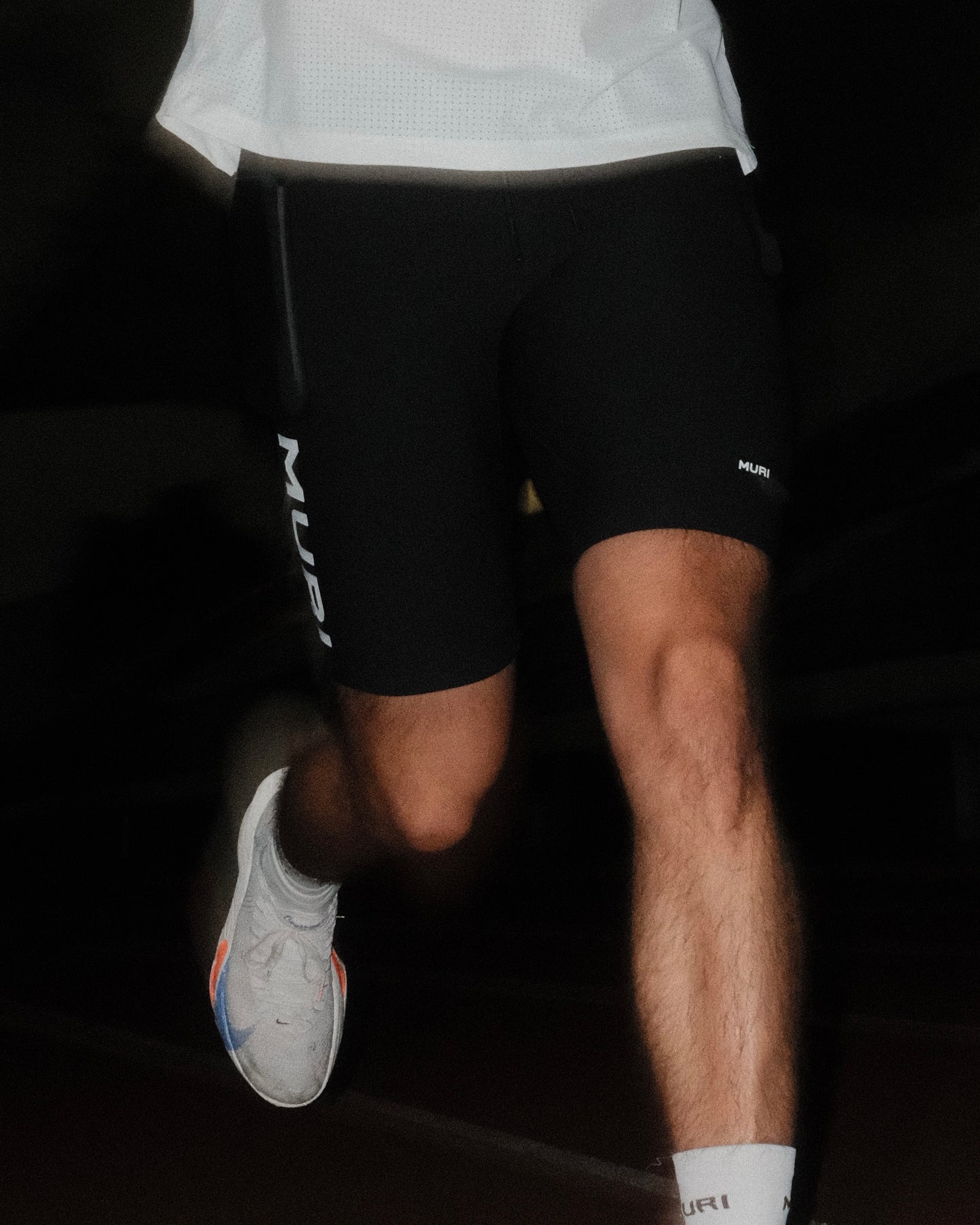 PERFORMANCE TIGHTS