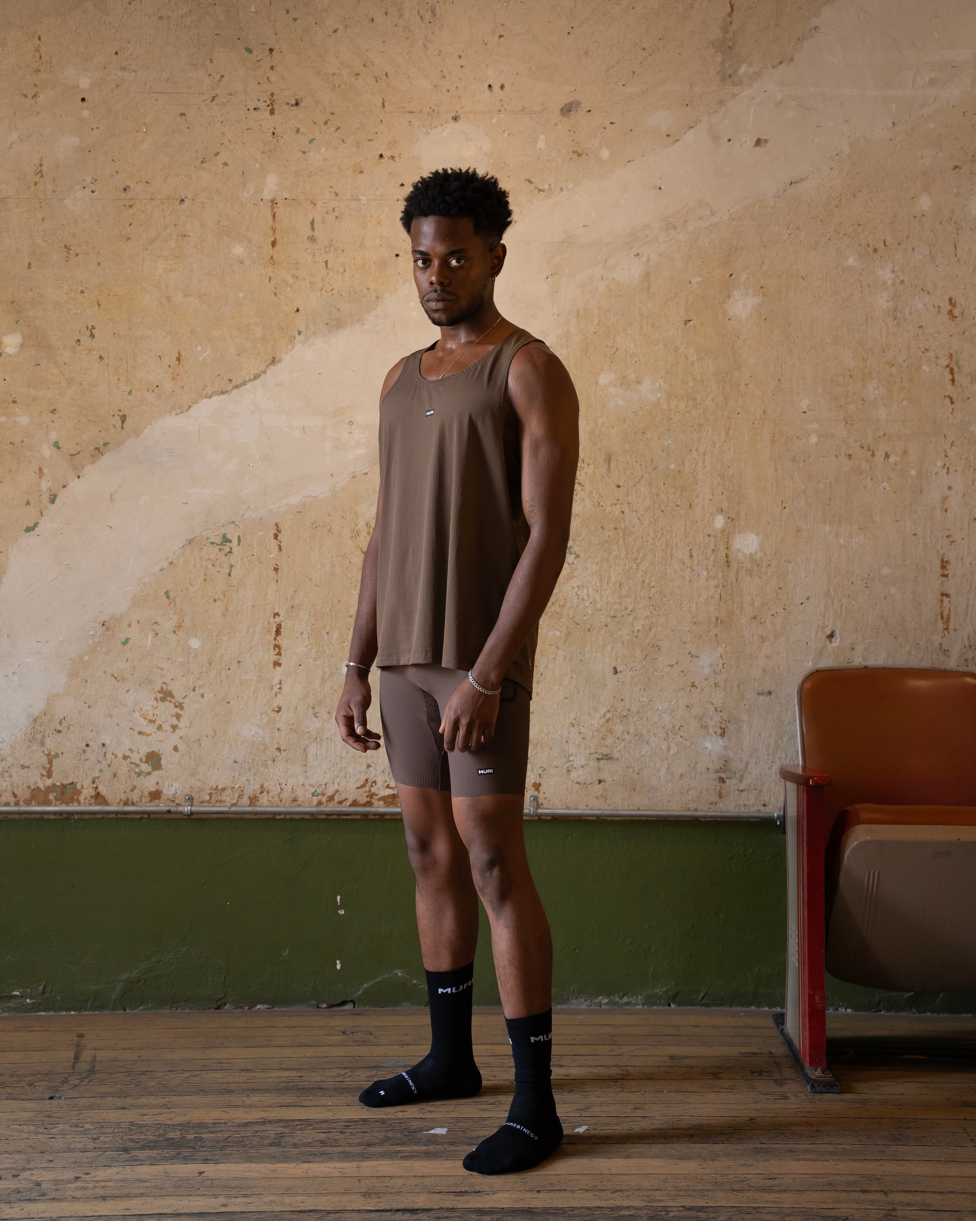 BROWN PERFORMANCE TIGHTS