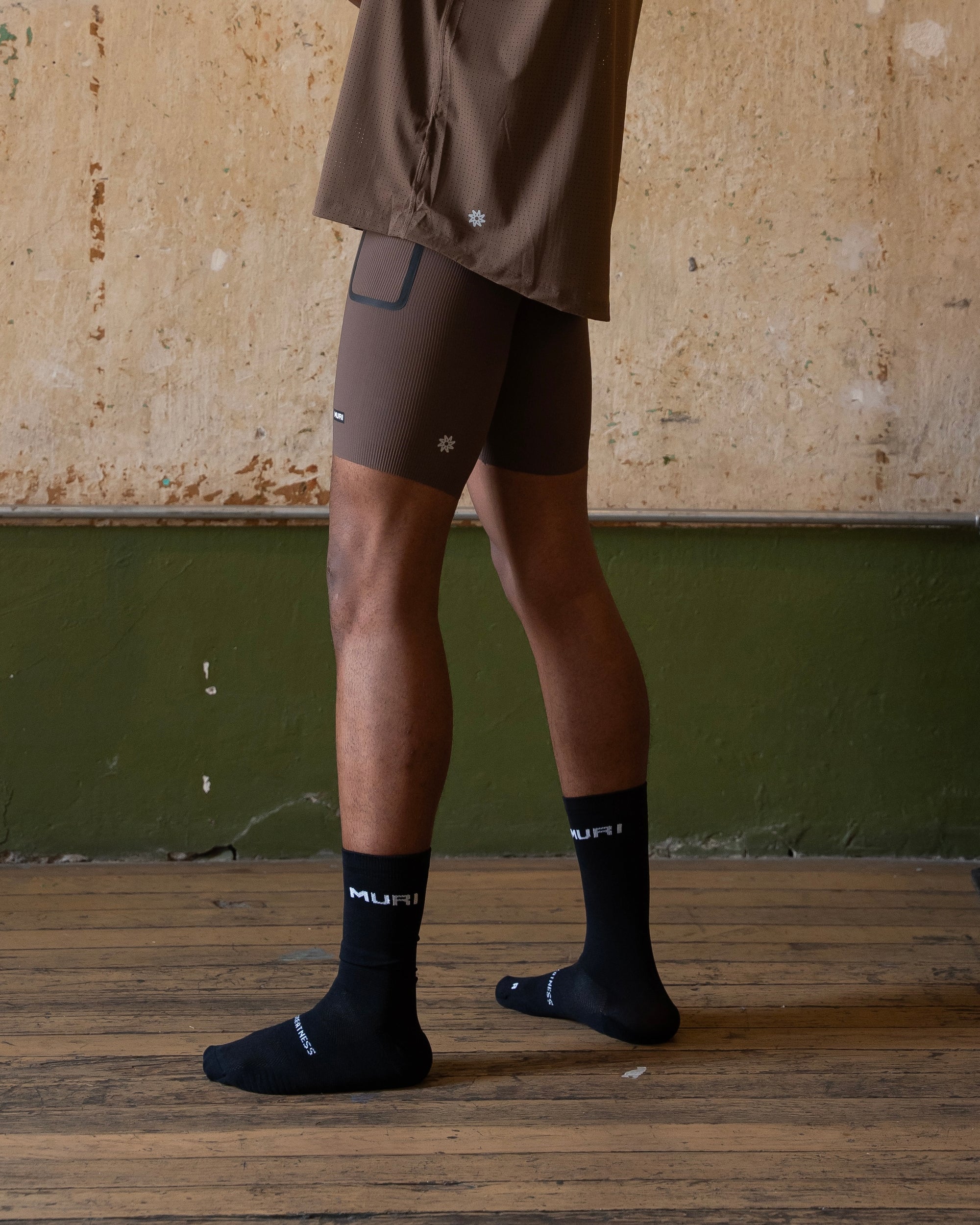BROWN PERFORMANCE TIGHTS