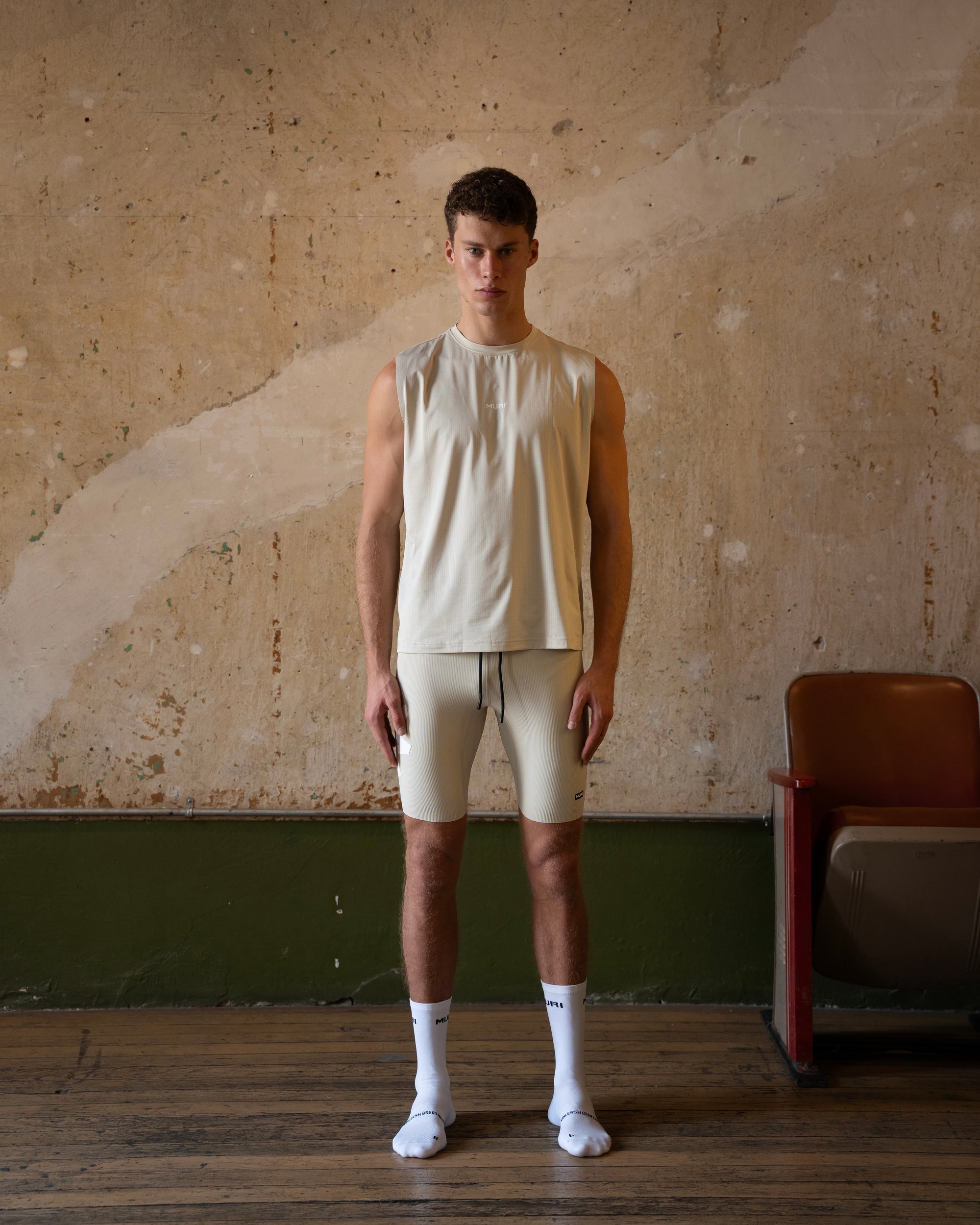 SAND PERFORMANCE VEST
