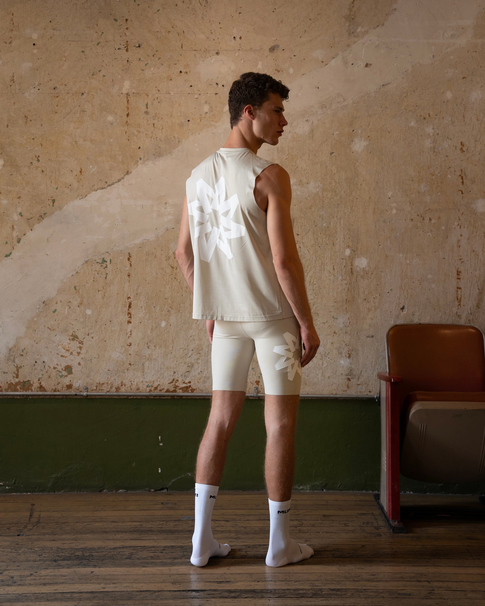 SAND PERFORMANCE VEST